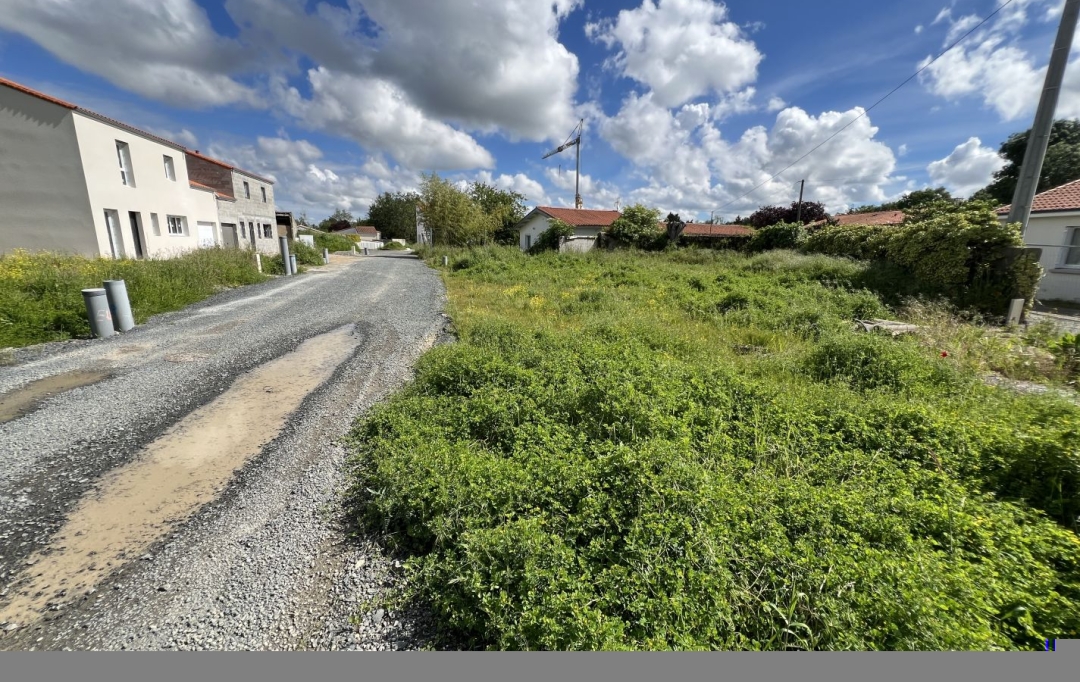 GLOBALES SOLUTIONS IMMOBILIERES : Terrain | VERTOU (44120) | 380 m2 | 120 000 € 