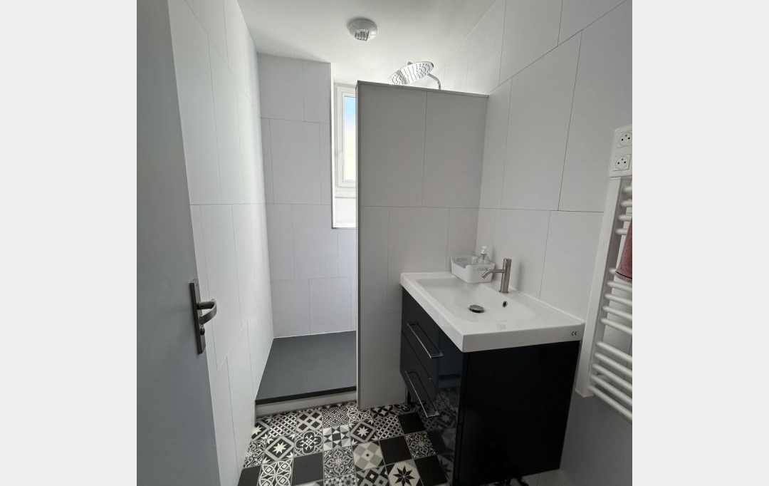 GLOBALES SOLUTIONS IMMOBILIERES : Local / Bureau | BASSE-GOULAINE (44115) | 242 m2 | 527 850 €  GLOBALES SOLUTIONS IMMOBILIERES : Local / Bureau | BASSE-GOULAINE (44115) | 242 m2 | 527 850 €