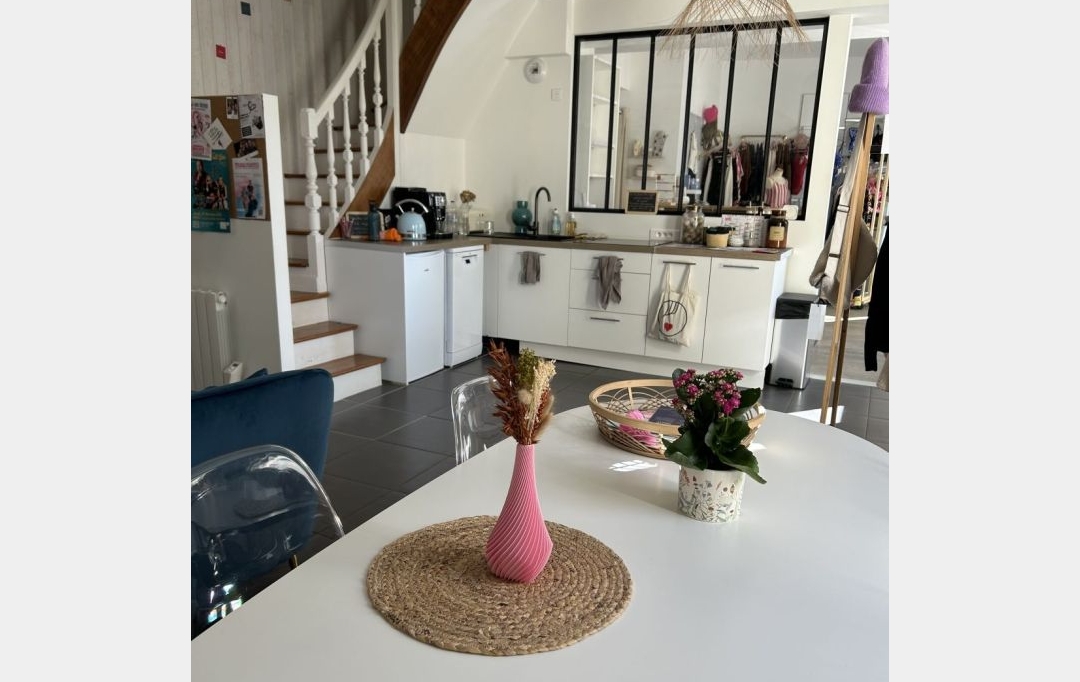 GLOBALES SOLUTIONS IMMOBILIERES : Local / Bureau | BASSE-GOULAINE (44115) | 242 m2 | 527 850 €  GLOBALES SOLUTIONS IMMOBILIERES : Local / Bureau | BASSE-GOULAINE (44115) | 242 m2 | 527 850 €