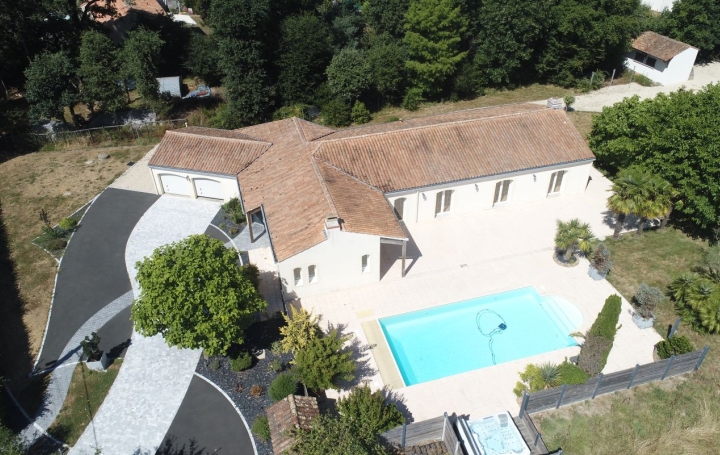  GLOBALES SOLUTIONS IMMOBILIERES Domaines / Propriétés | VERTOU (44120) | 200 m2 | 563 750 € 